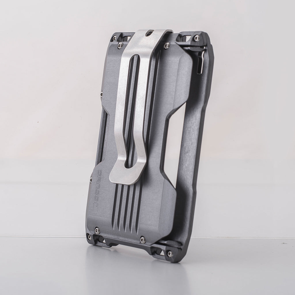 A10 Chassis Clip